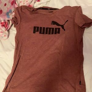 Pumas t shirt